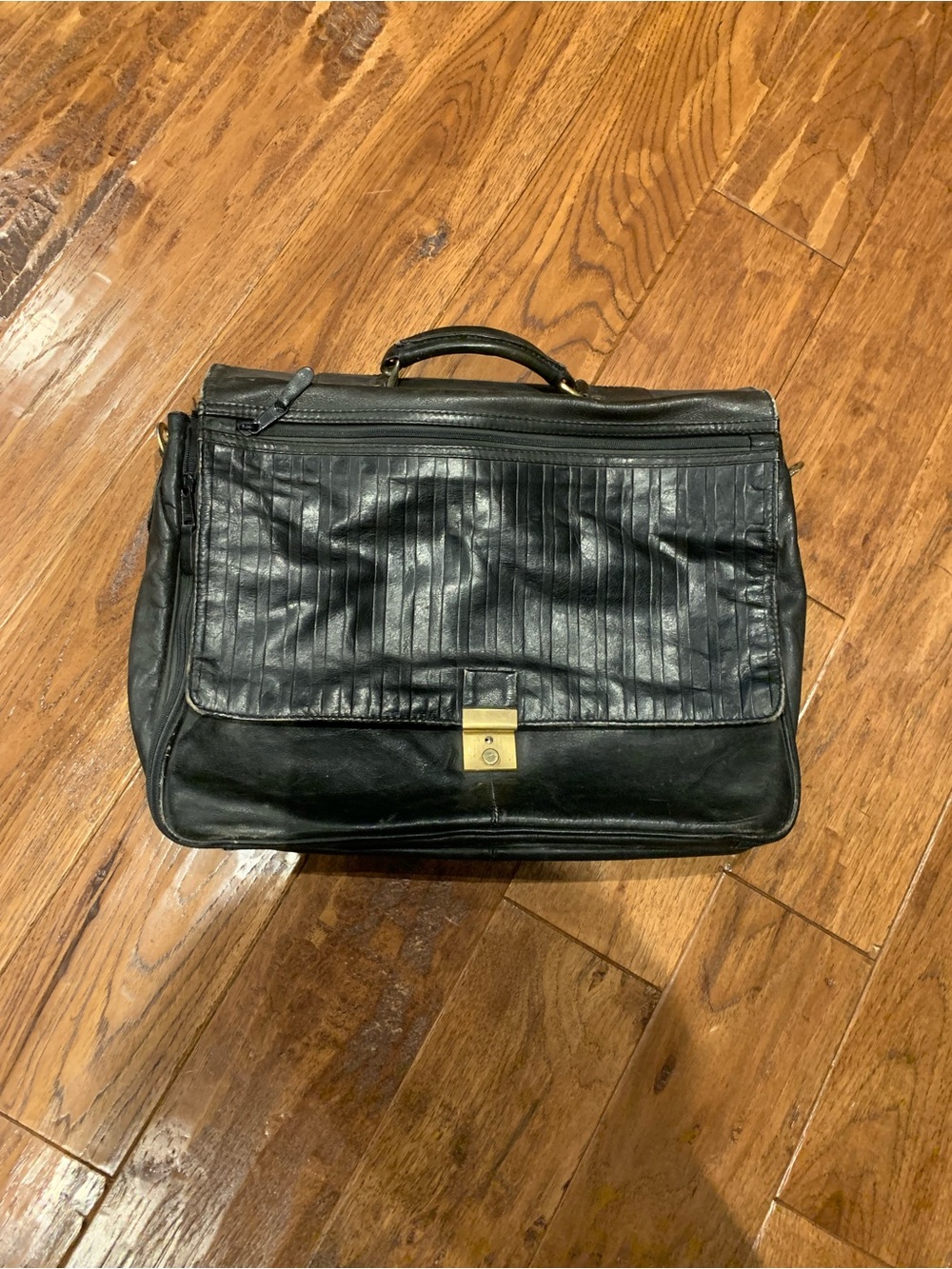 Vintage Classic Black Leather Briefcase with Top Handle and Front Lock